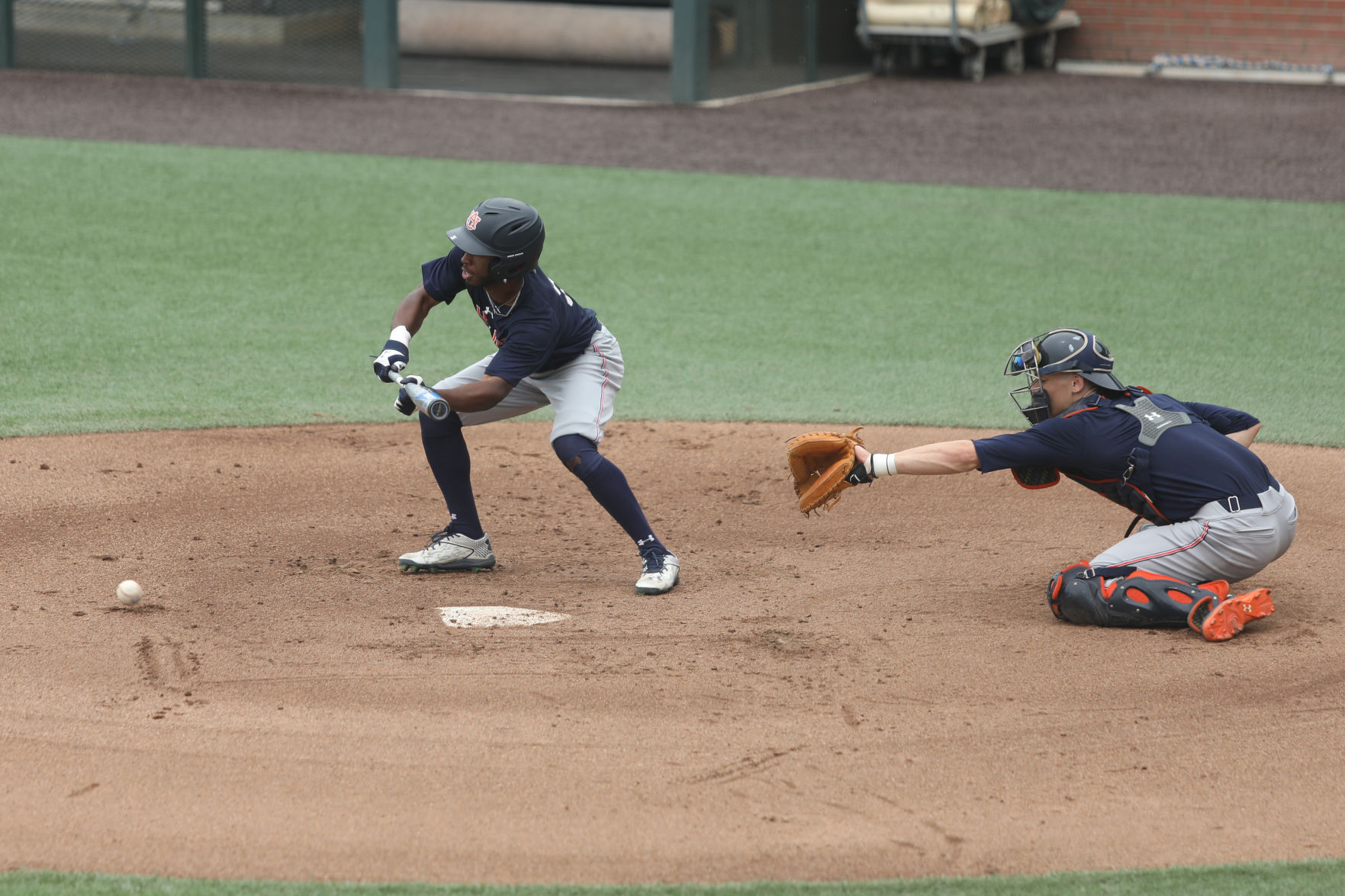 Auburn baseball practices prior to its appearance in the Super Regionals